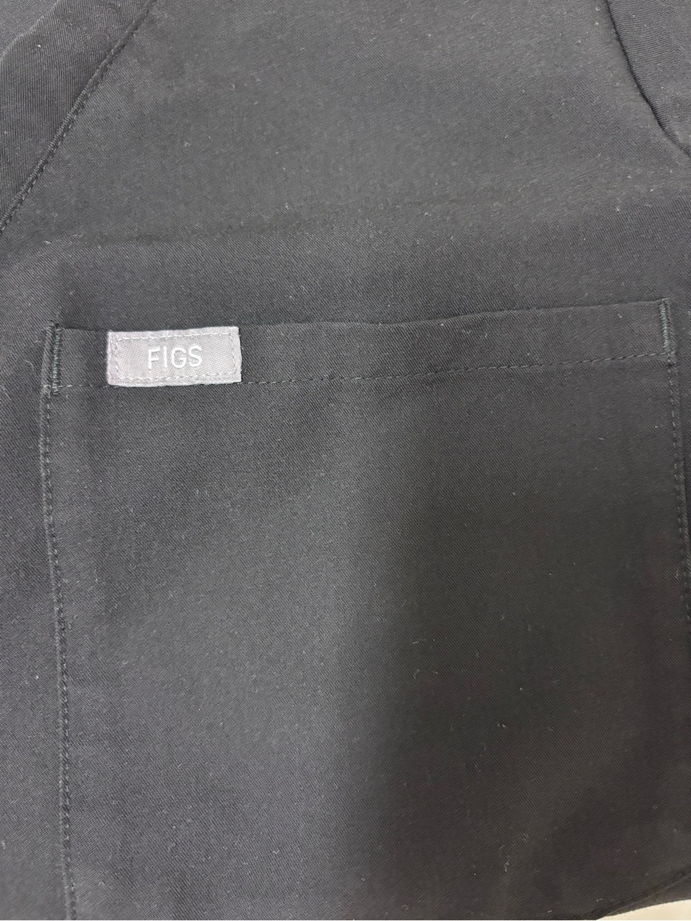 FIGS women’s Catarina Black Scrub Top - V-Neck Pocket - Picture 4 of 7